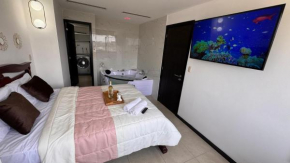 Suite with Jacuzzi 1 Puerto Santa ana